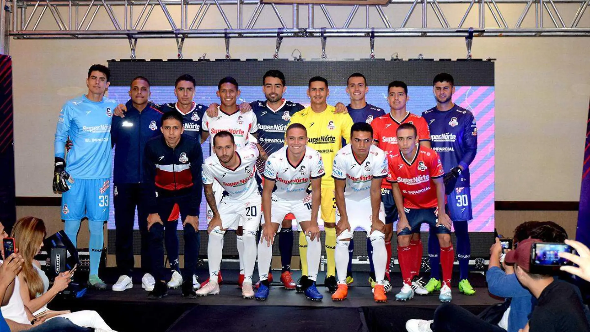 Cimarrones de Sonora Nuevos Uniformes-Carlos Villalba (1)